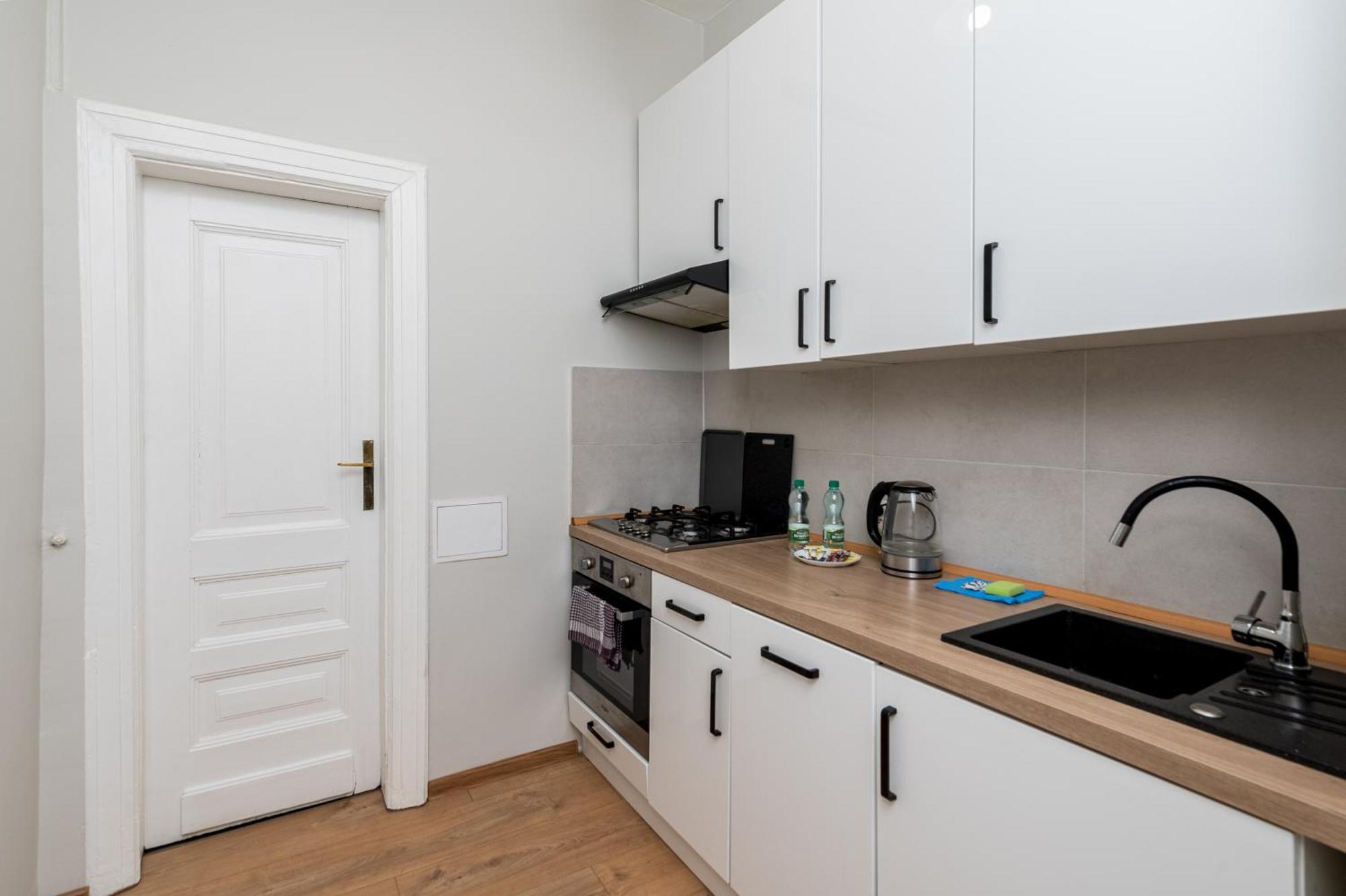 Lenartowicza Standard Apartment Красков Екстериор снимка